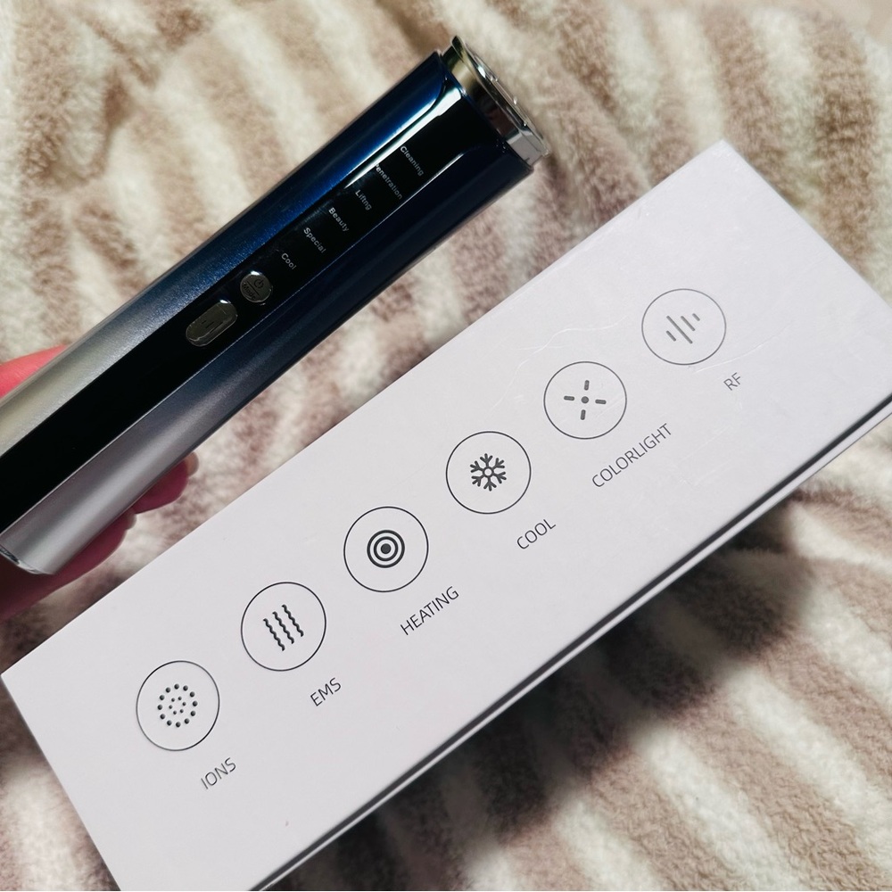 Tightening Facial Device like med!cube - Picture 4 of 5